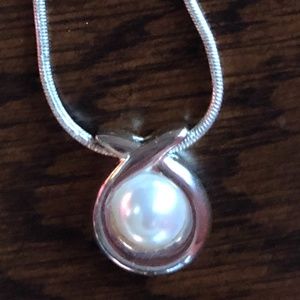 Silver-color and simulated pearl necklace Talbots